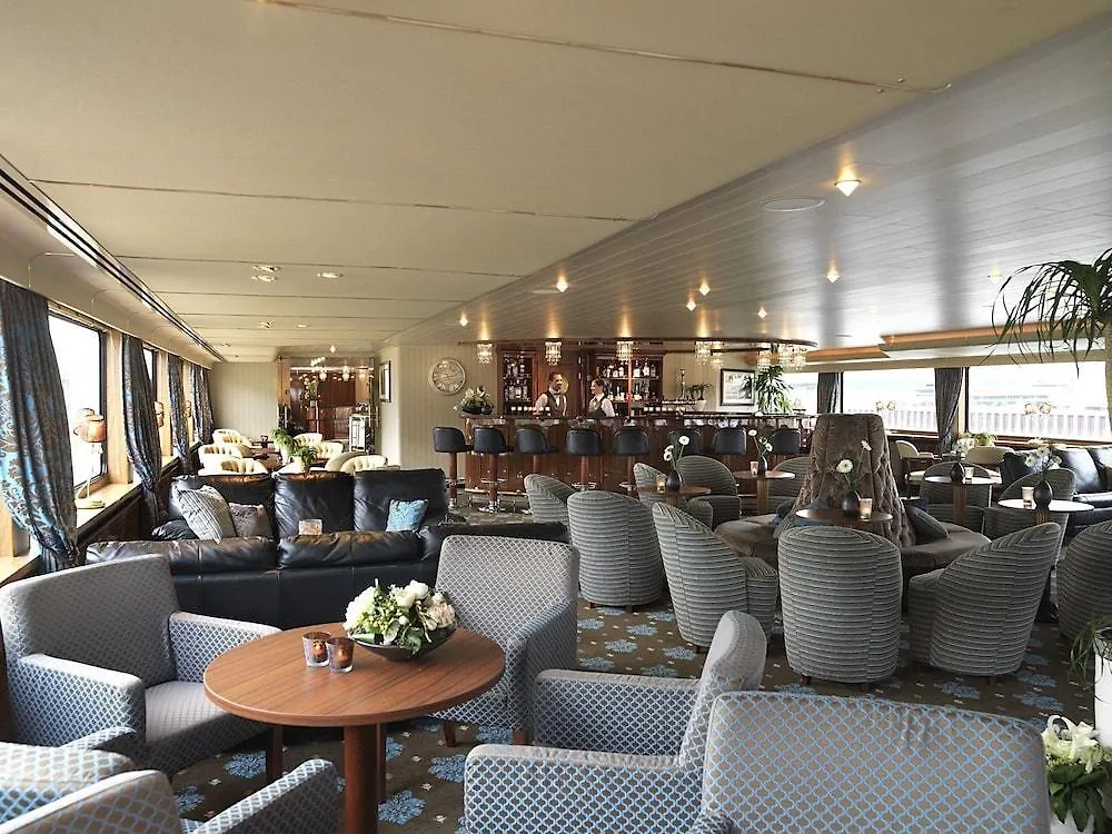 פרנקפורט Crossgates Hotelship 3 Star - Osthafen - Frankfurt גרמניה