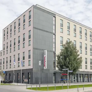 Hampton By Hilton Frankfurt Centre מלון